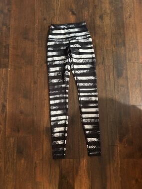 lululemon Wunder Under Zebra Striped Leggings size 4